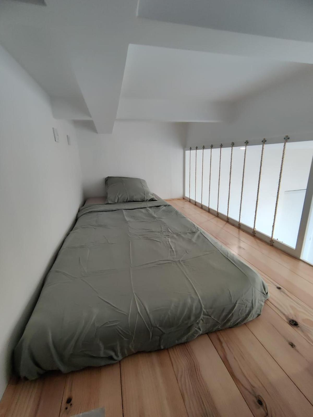 Апартаменты Loft Chic Avec Mezzanine Contemporaine Венисьё Экстерьер фото